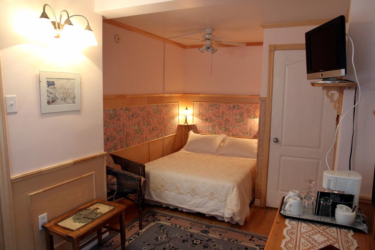 Auberge Des Cevennes LʼAnse-Saint-Jean Zewnętrze zdjęcie