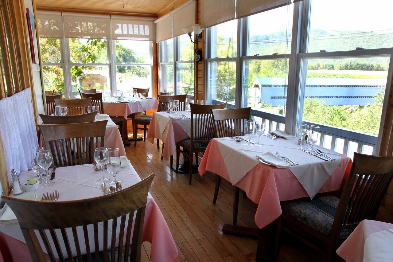 Auberge Des Cevennes LʼAnse-Saint-Jean Zewnętrze zdjęcie